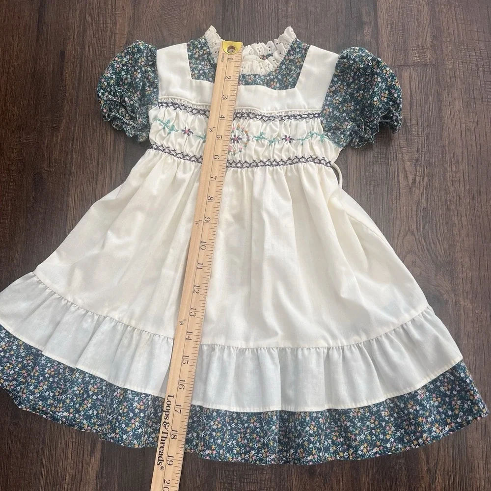 Vintage DISNEY Winnie Pooh Blue Prairie Floral Smocked Peasant Dress Y2K 4T Girl